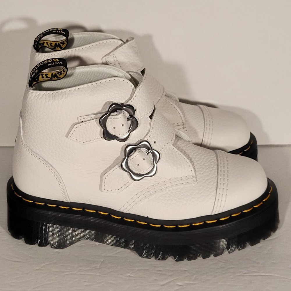 $200 Dr. Martens Womens Devon Flower Leather Platform Boots White Milled Size 7